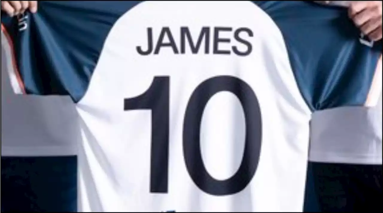 ¿Dejará el Olympiacos? James Rodríguez posó con la camiseta de su nuevo 'equipo'