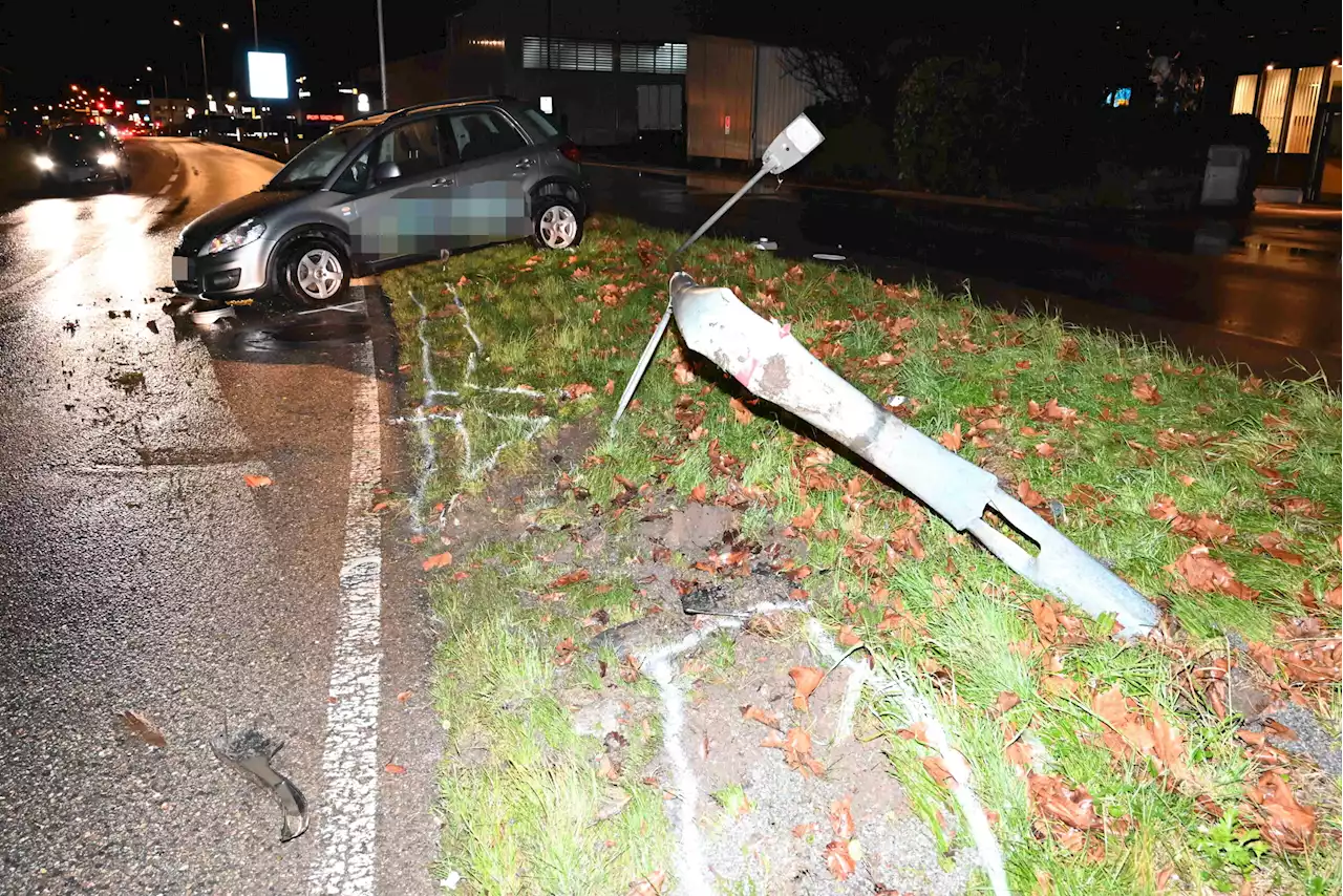 Gossau SG: Fahrunfähig Selbstunfall verursacht