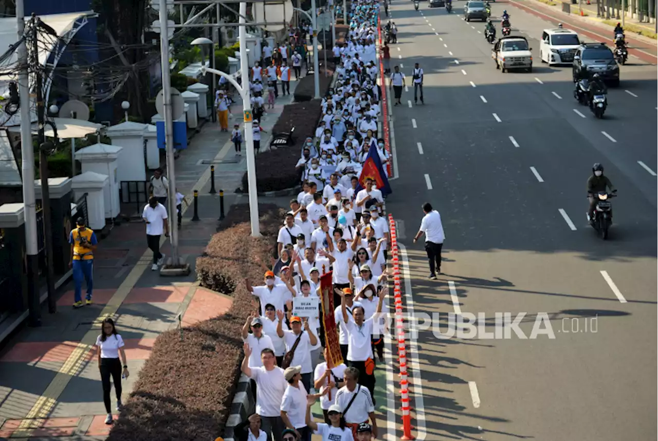 Ribuan Peserta Ikuti ‘Jalan Sehat Kerukunan Umat' di Semarang |Republika Online