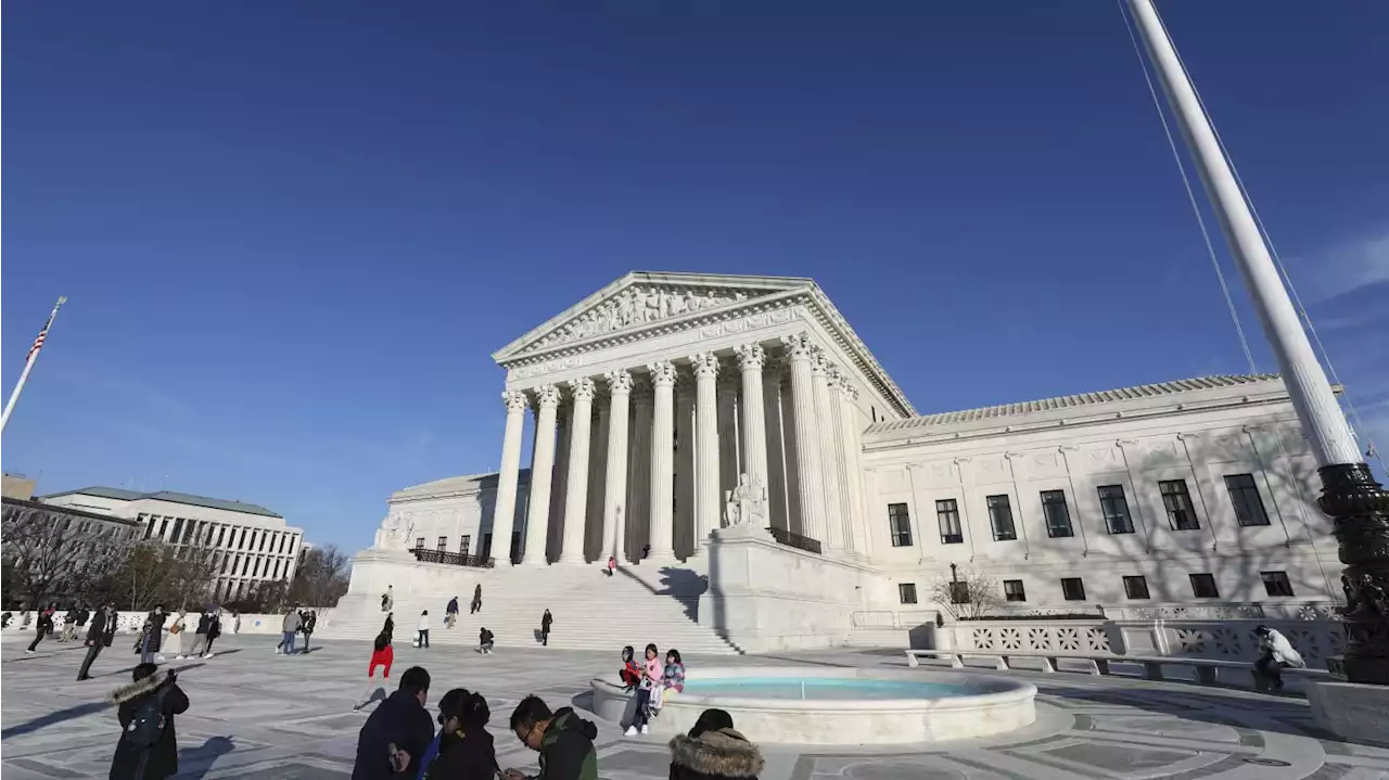 Supreme Court Eyeing ‘Small Number of Suspects’ in Roe Leak: Report