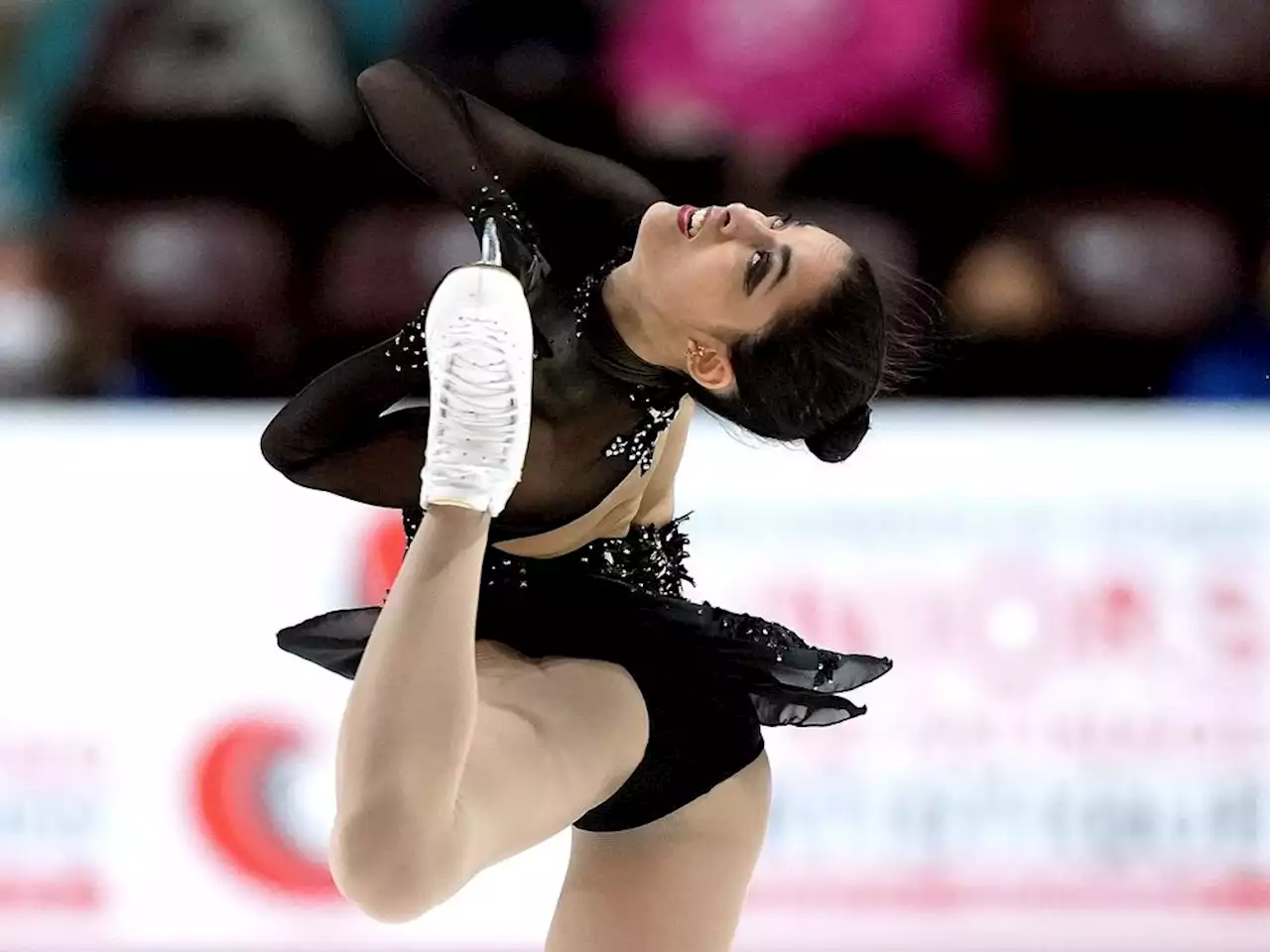 Madeline Schizas leads after women's short program at Canadian figure skating championship