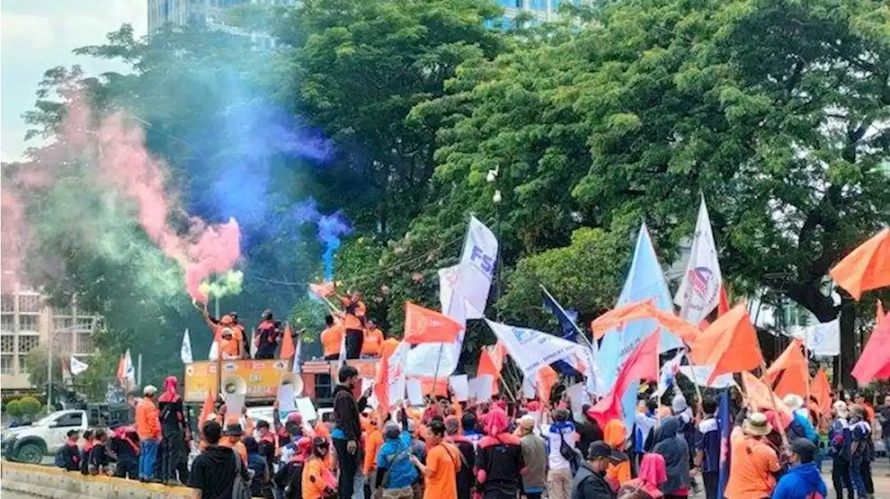 Hari ini Partai Buruh akan Gelar Aksi Tolak Perppu Omnibus Law Cipta Kerja di Patung Kuda Monas - Tribunnews.com