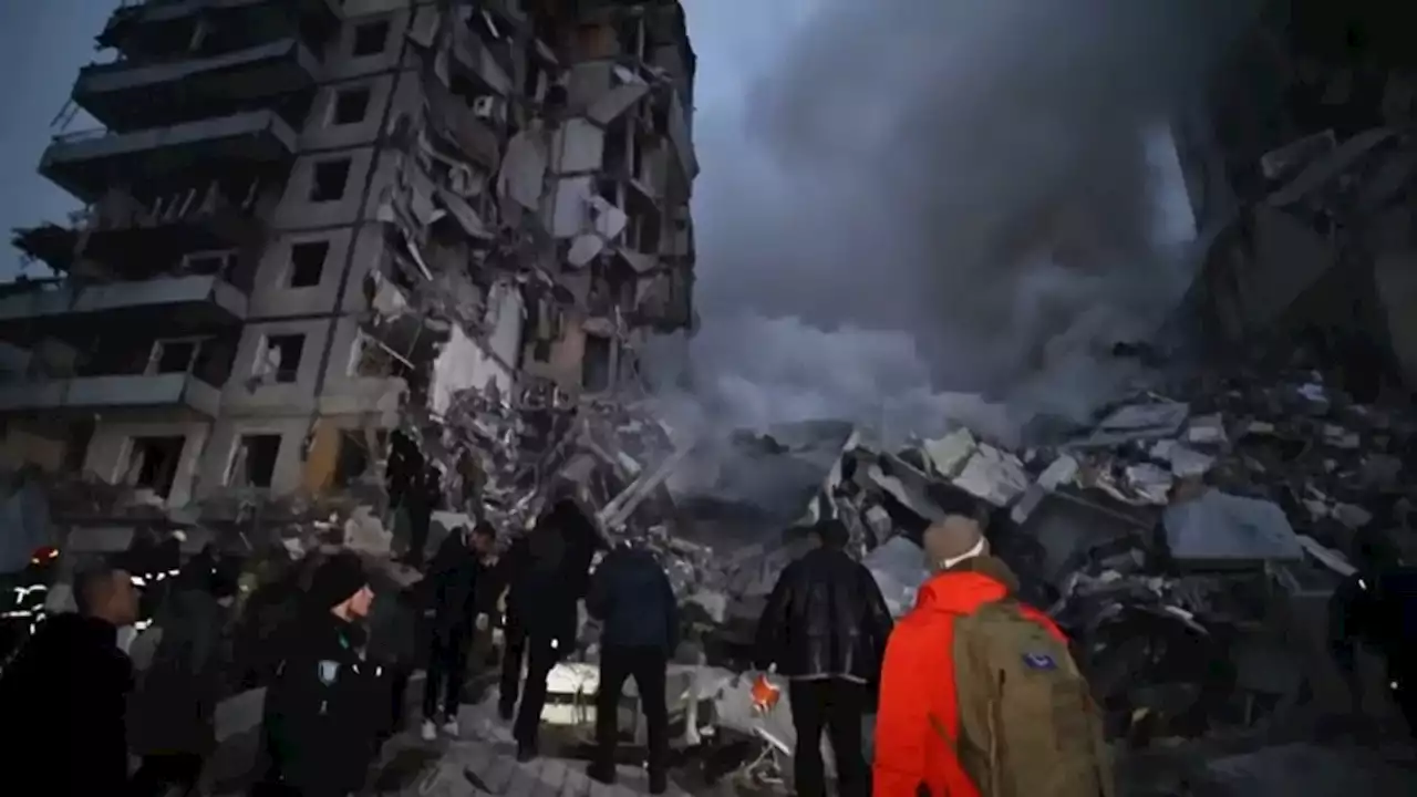 20 killed in Russian missile strike on Dnipro apartment building, Ukraine officials say