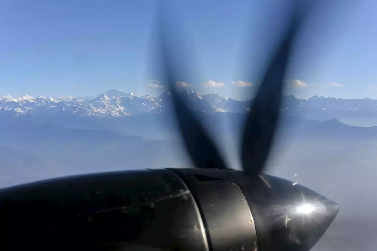 Flugzeug mit 72 Menschen an Bord in Nepal abgestürzt