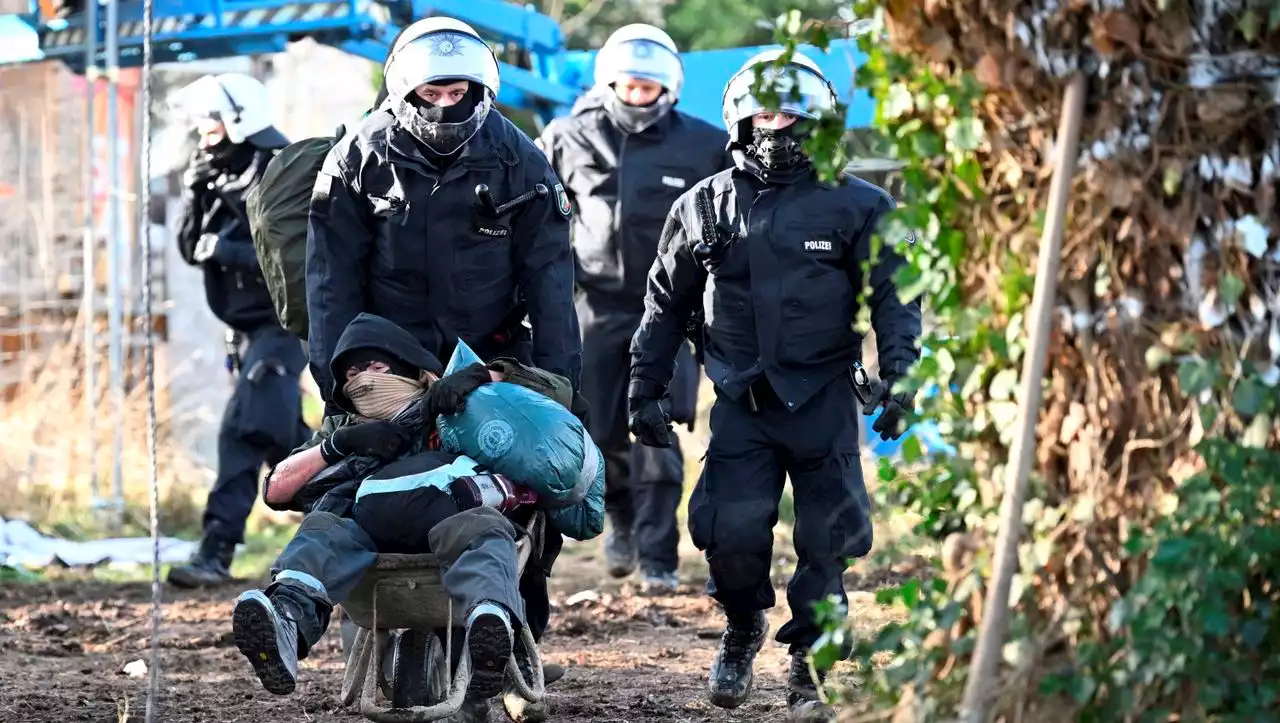 Lützerath: Räumung beendet – aber im Tunnel harren zwei Aktivisten aus