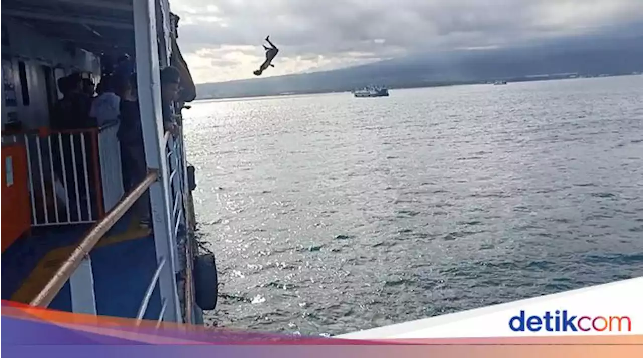 Cuan Anak Logam di Selat Bali