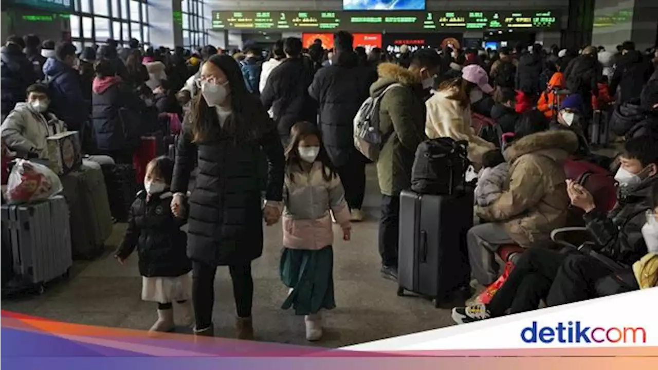 Stasiun Kereta di Beijing Mulai Dipadati Pemudik Jelang Perayaan Imlek