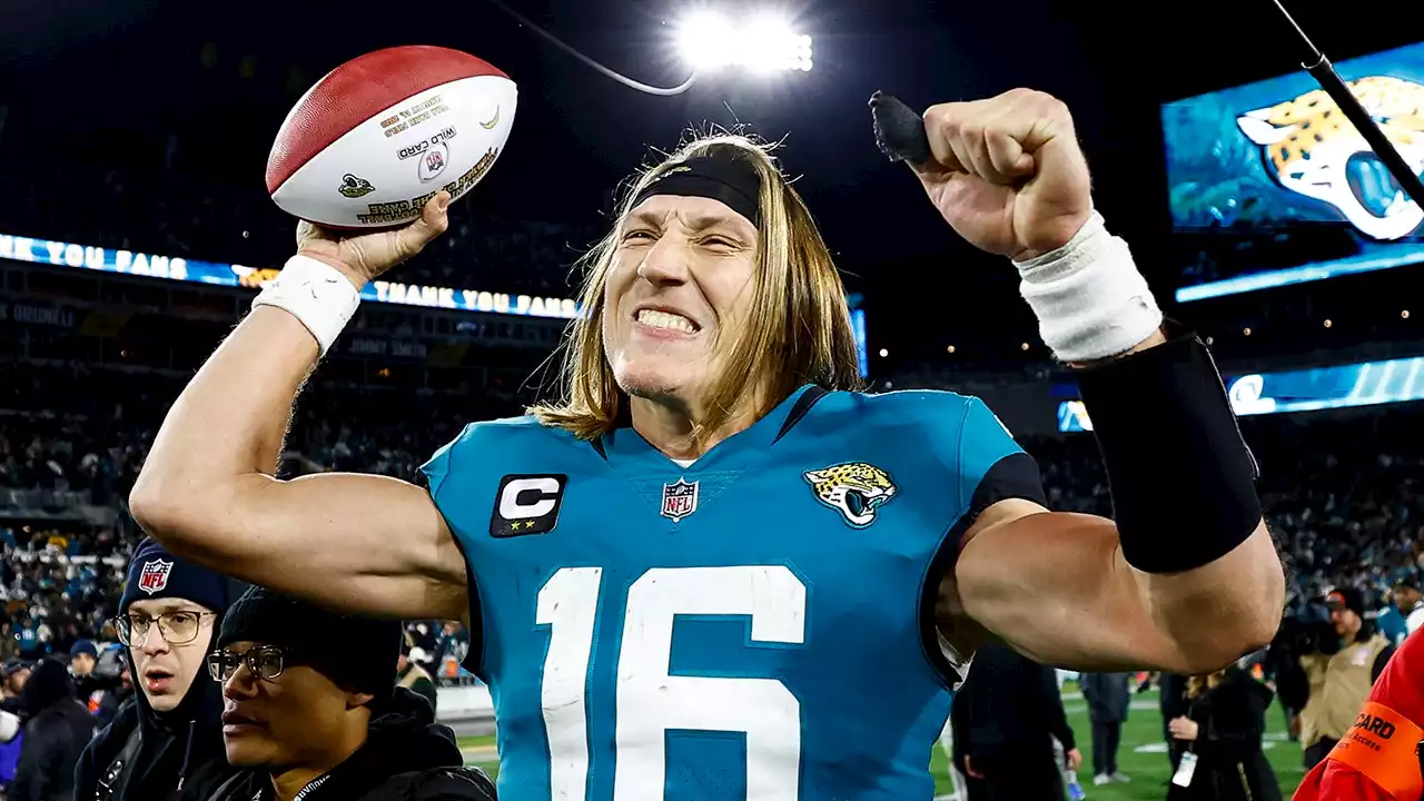 Jaguars' Trevor Lawrence celebrates win at Waffle House, fires off perfect tweet