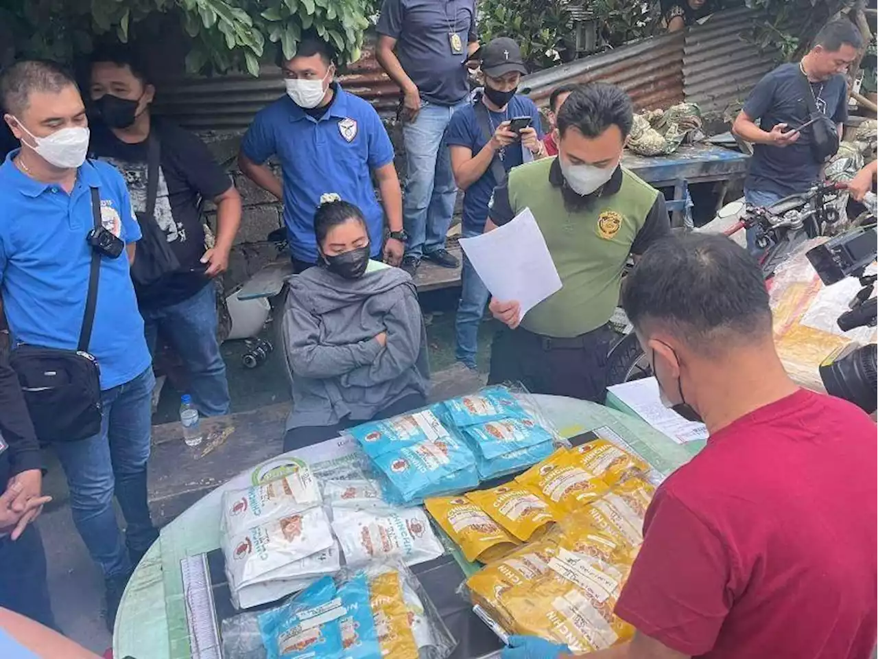 Woman arrested after accepting parcel with P1.3M worth of shabu in Cavite