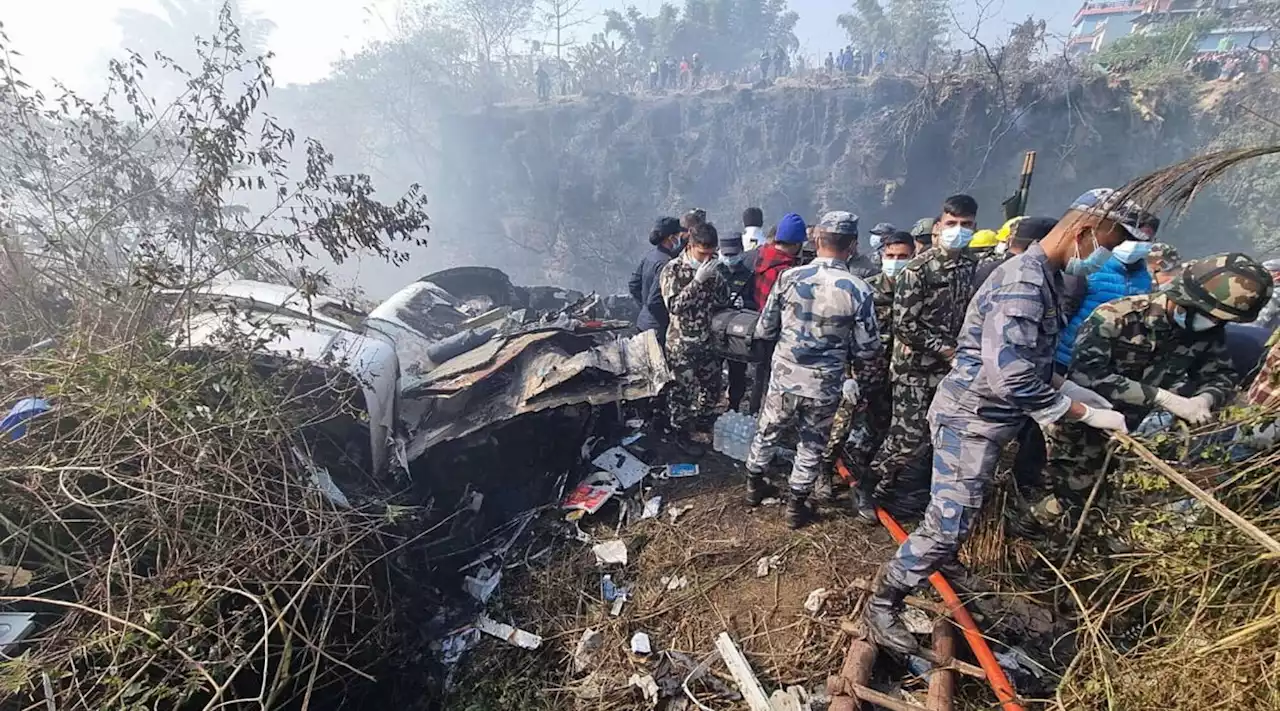 Aereo caduto in Nepal, media: morte tutte le 72 persone a bordo