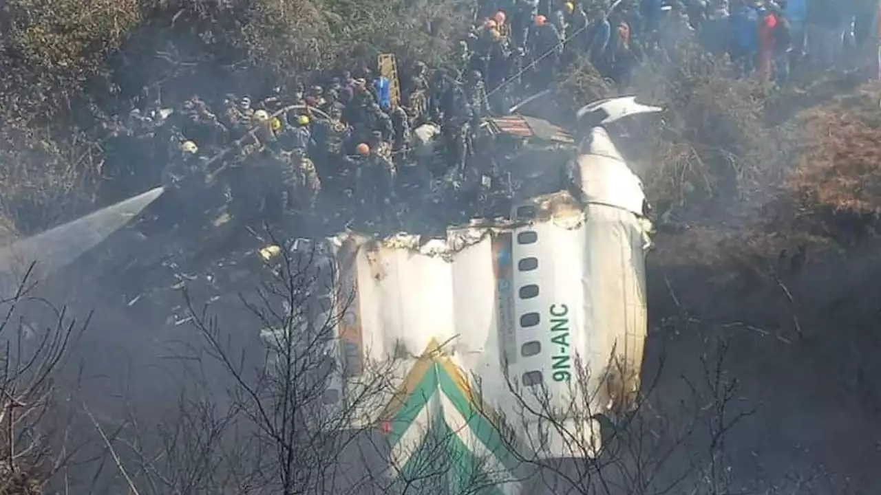 [VIDEO] Autoridades confirman 68 muertos en accidente aéreo en Nepal