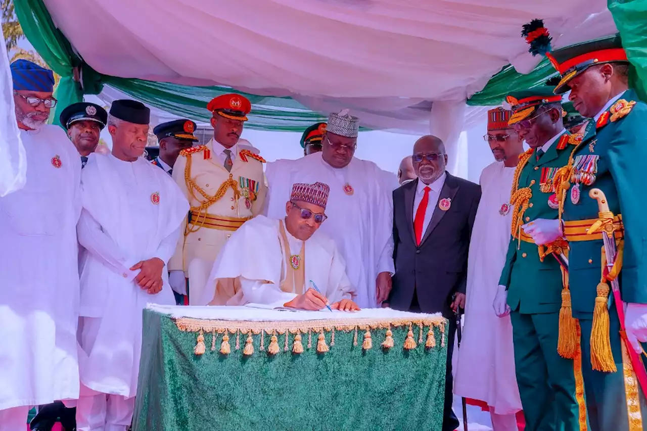 Pictorial: Buhari, Osinbajo attend Armed Forces Remembrance in Abuja