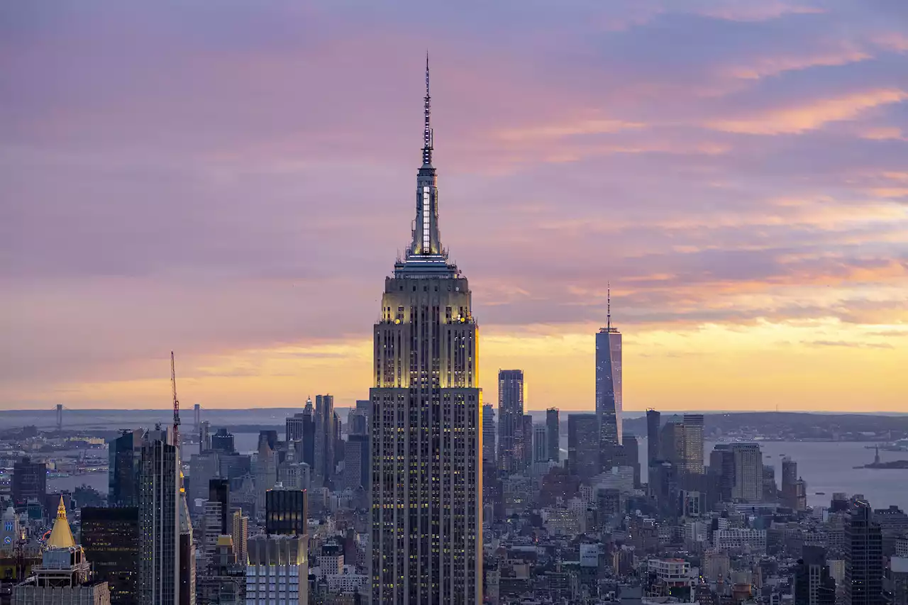 Woman nabbed with loaded gun at Empire State Building: cops