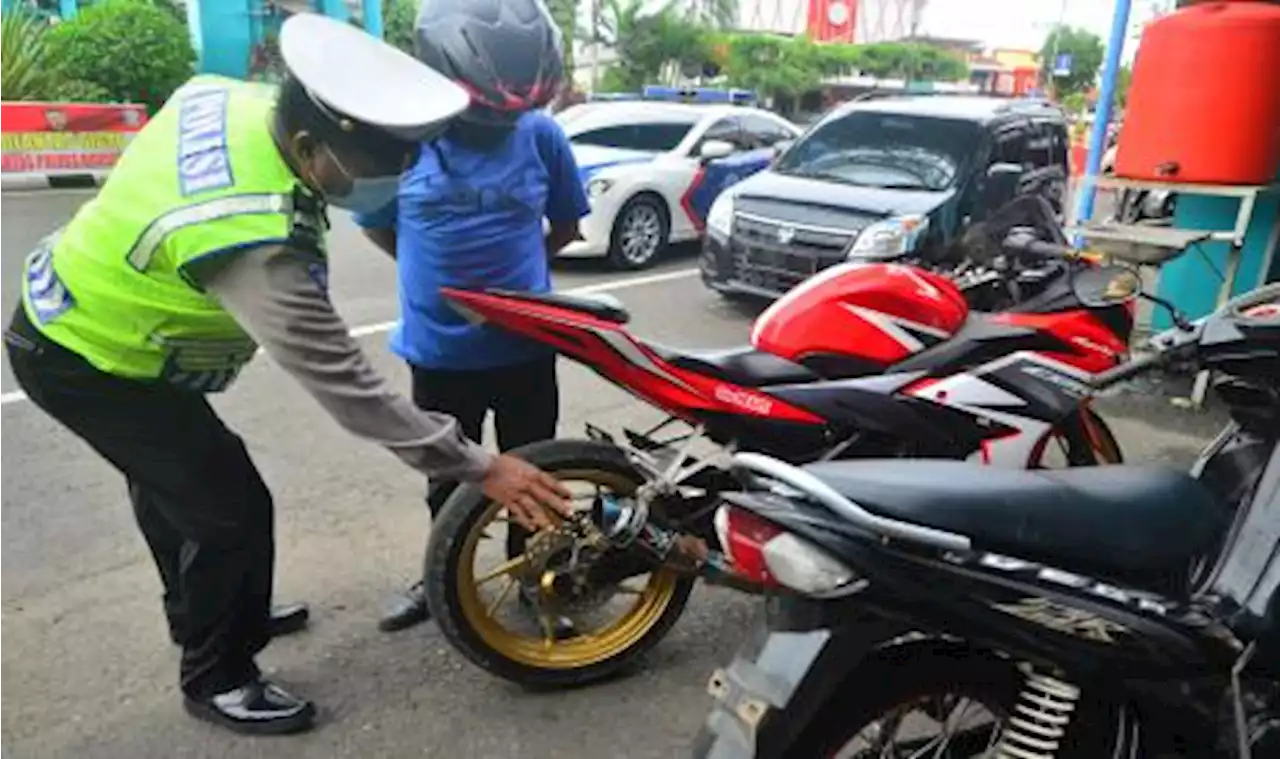 Polres Agam Gelar Razia Motor Berknalpot Racing |Republika Online