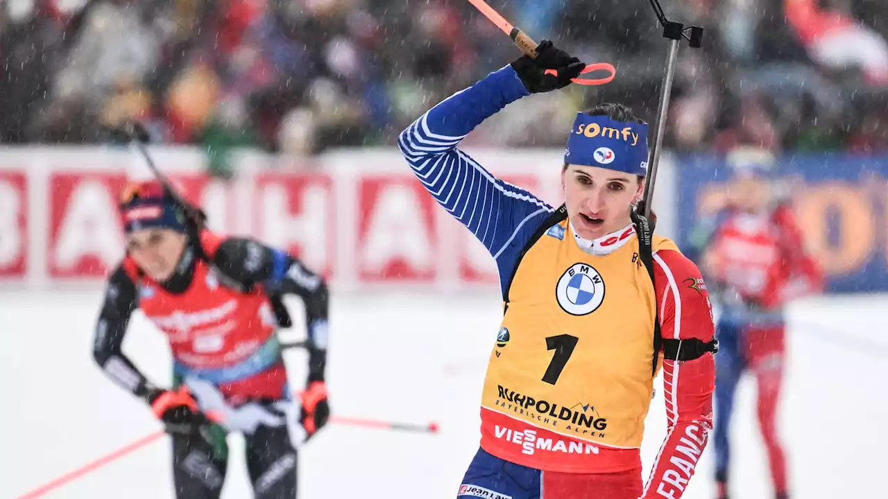 Biathlon (Ruhpolding): très bonne opération pour Julia Simon, victorieuse de la mass-start