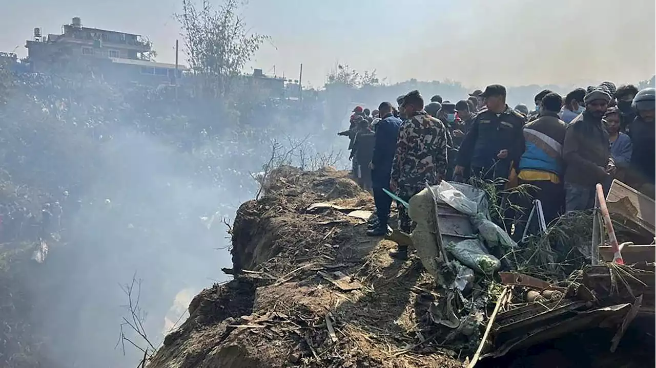 Mindestens 40 Tote in Nepal: Flugzeug mit 72 Menschen an Bord abgestürzt