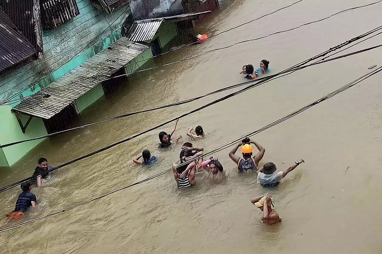 Death toll from floods hits 27