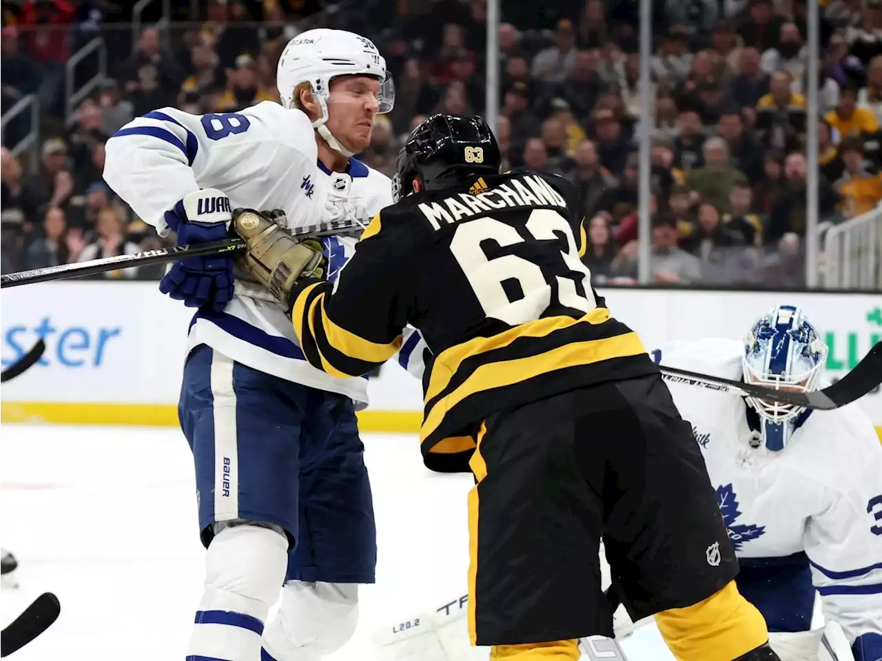 Auston Matthews scores but Maple Leafs lose to Bruins on late goal by Grzelcyk