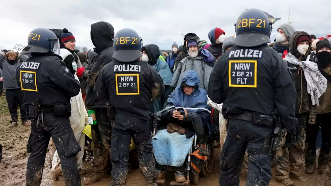 Ribuan Demonstran di Jerman Menentang Perluasan Tambang Batu Bara