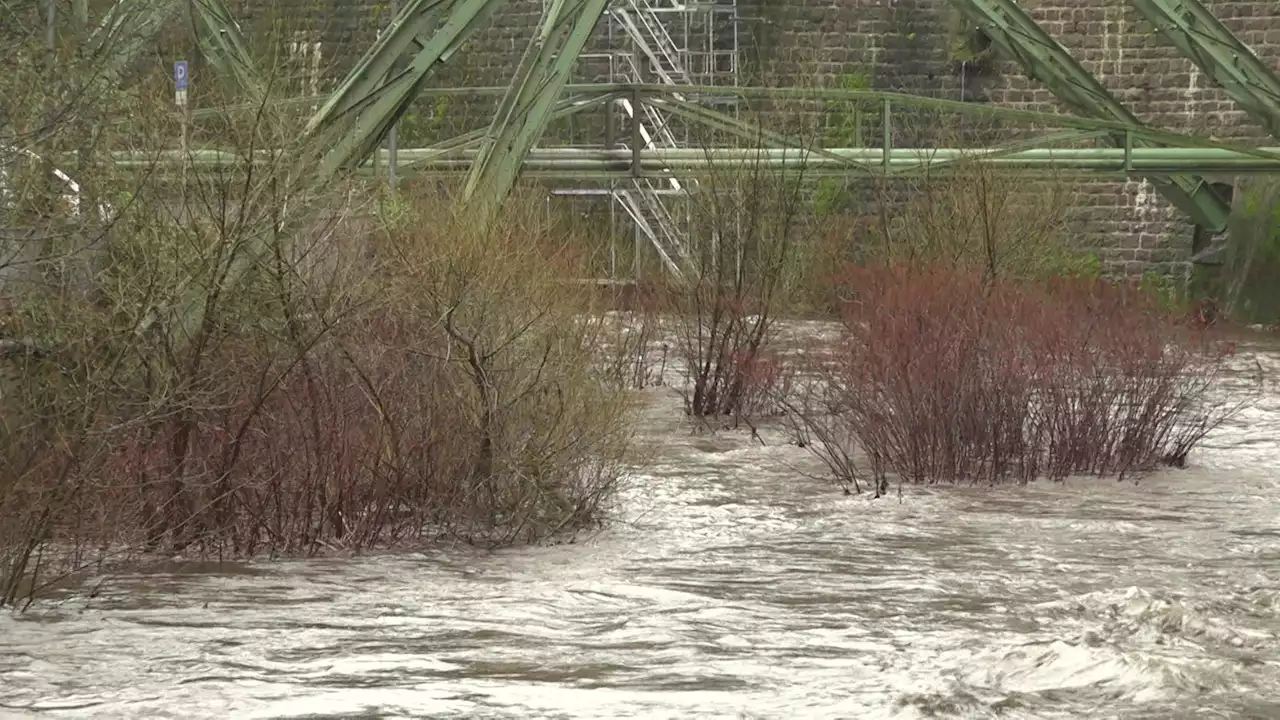 Schlechtes Wetter in NRW hält an: Heute soll es stürmen