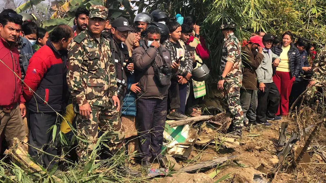 Nepal: Flugzeug mit 72 Menschen an Bord abgestürzt