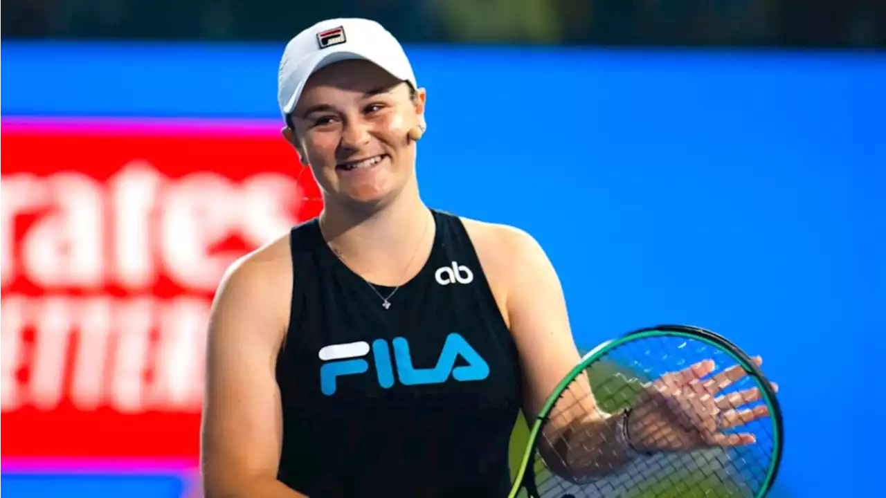 Huge cheers as pregnant Ash Barty returns to Rod Laver Arena: ‘This is unreal’