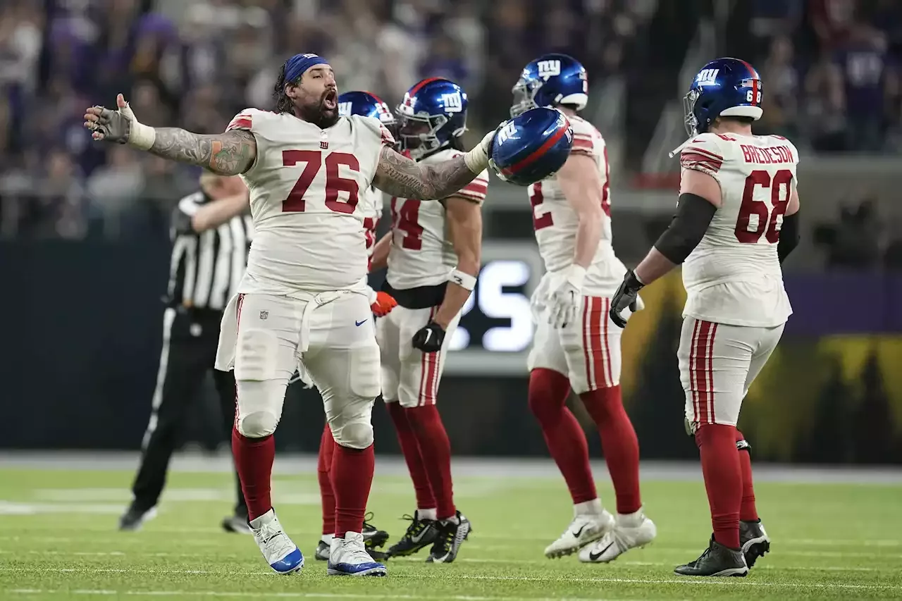 Giants outlast Vikings 31-24 for 1st playoff win in 11 years - The