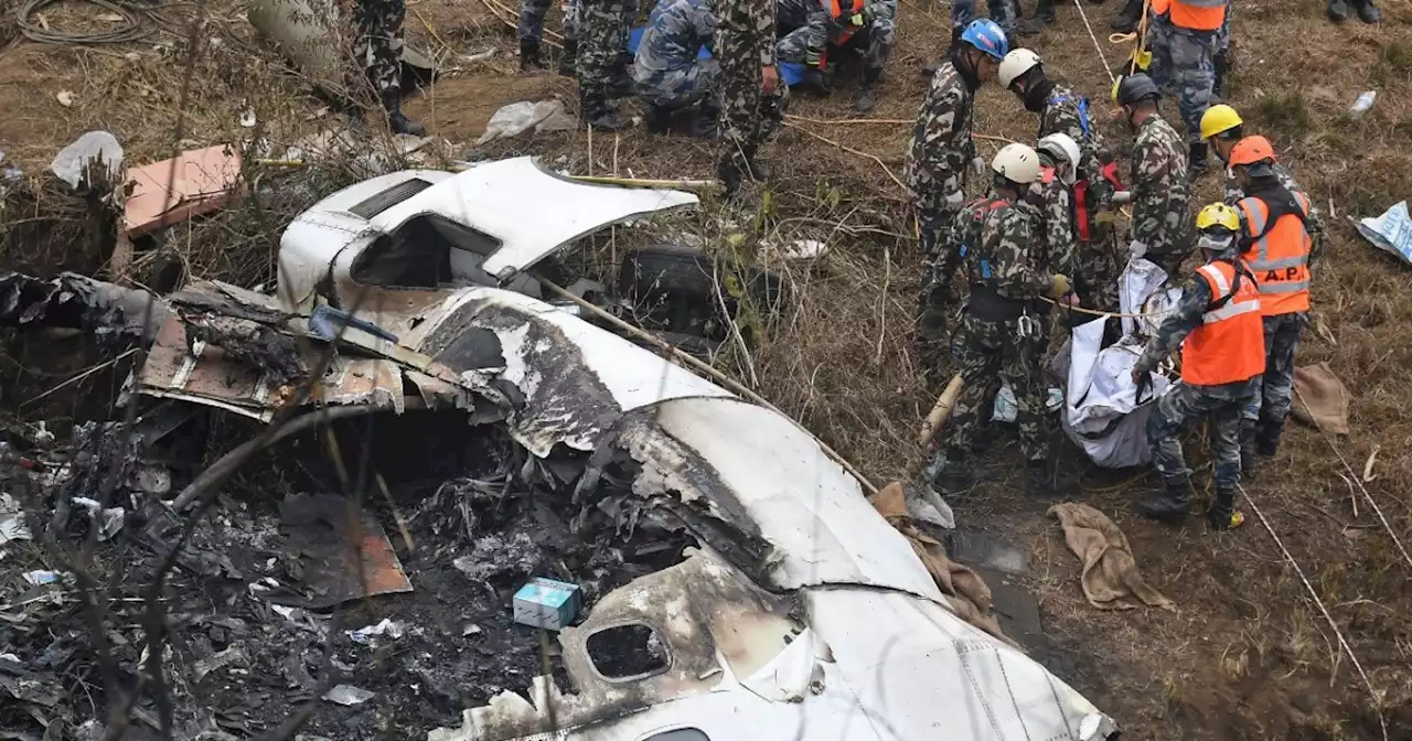 Accidente aéreo en Nepal: equipos de rescate hallan las cajas negras del avión