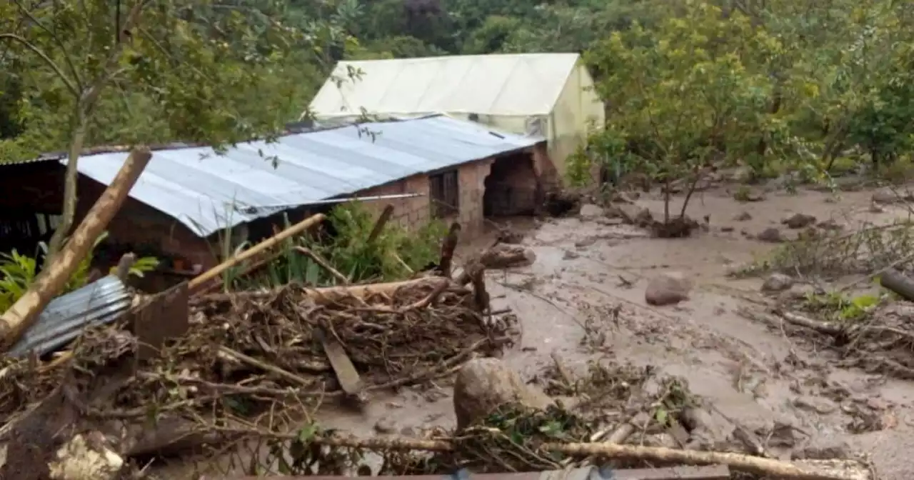 Una persona murió tras creciente de quebrada por fuertes lluvias de este domingo en Cundinamarca