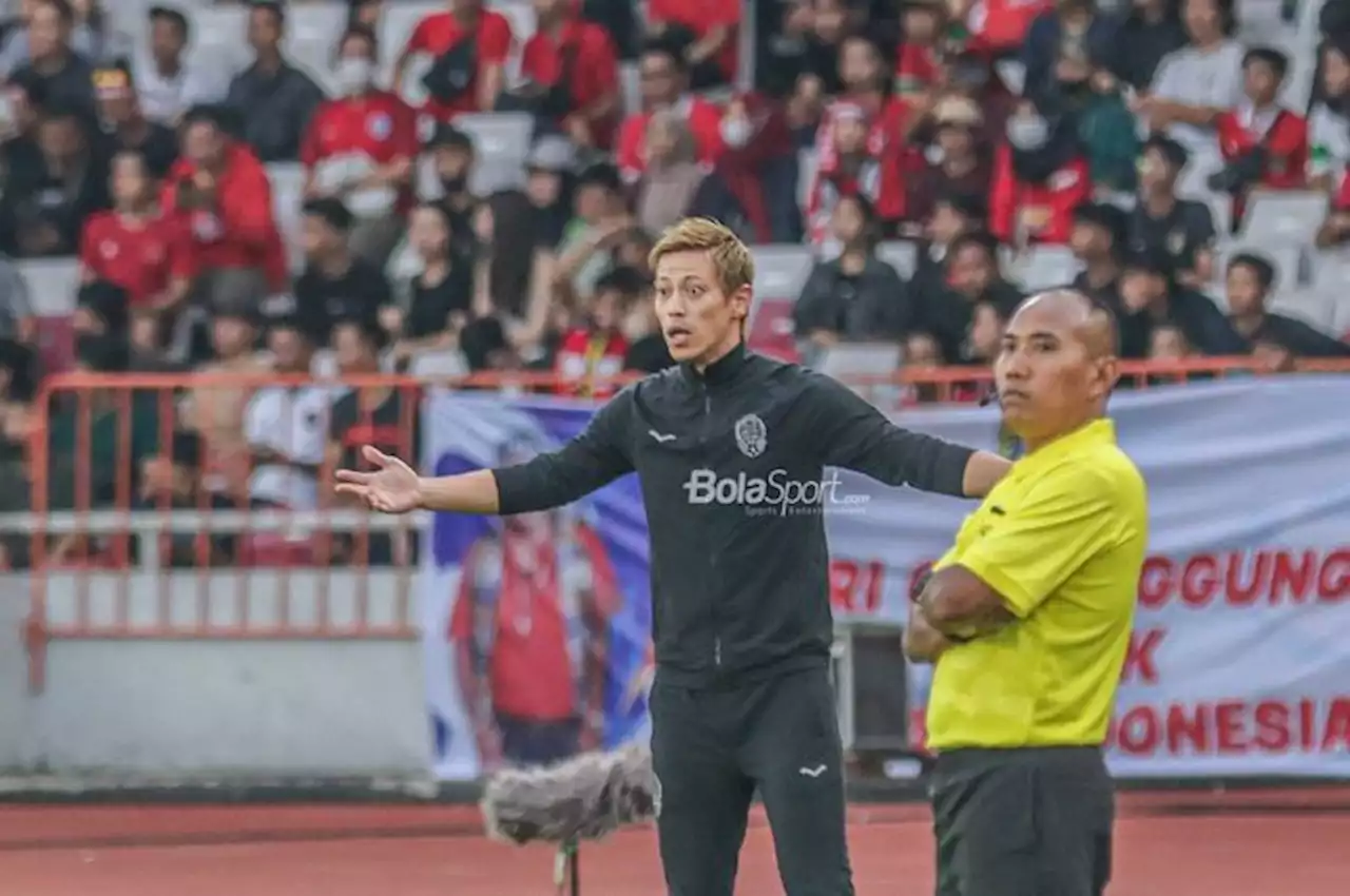 Keisuke Honda Beri Kode Lanjutkan Karir di Sepak Bola Indonesia - Bolasport.com