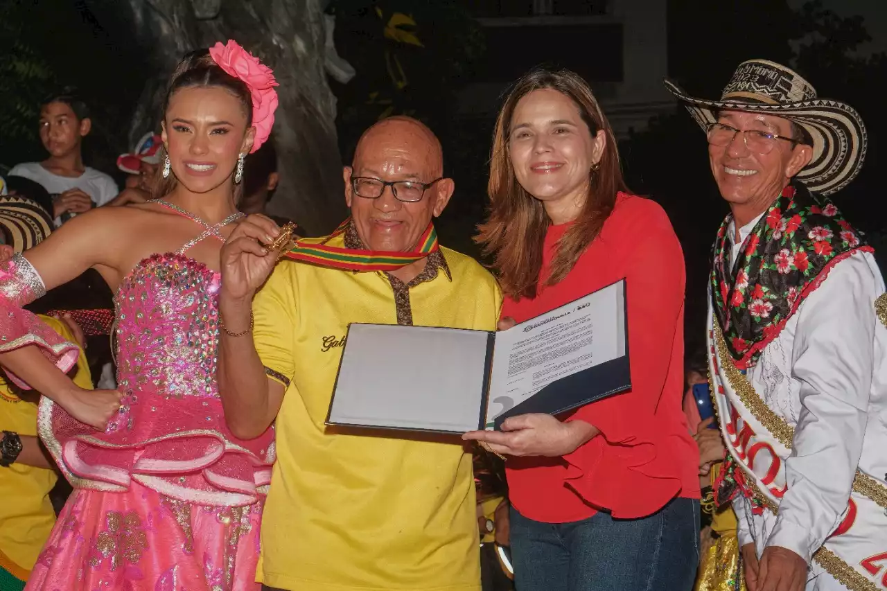 La Gigantona recibió la medalla ‘Alberto Pumarejo Vengoechea’