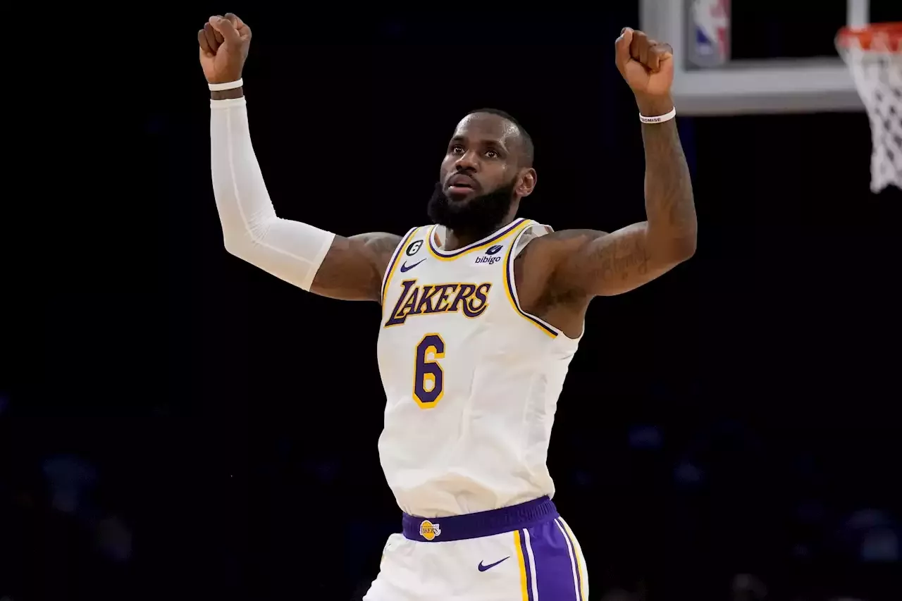 LeBron James scores 38,000th point, inches closer to all-time record