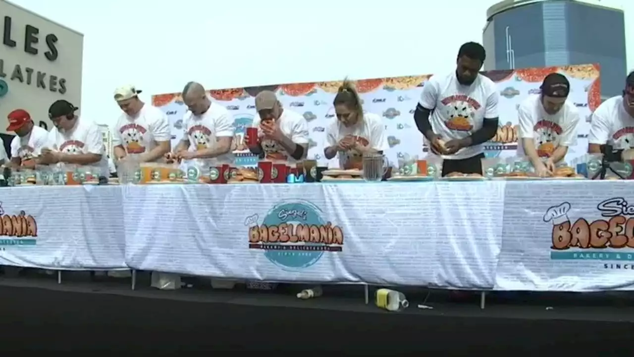 Man devours nearly 18 bagels in eating contest: ‘They were tough to eat’