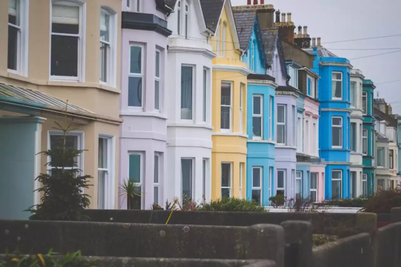 Average house prices rise by THOUSANDS in January according to Rightmove