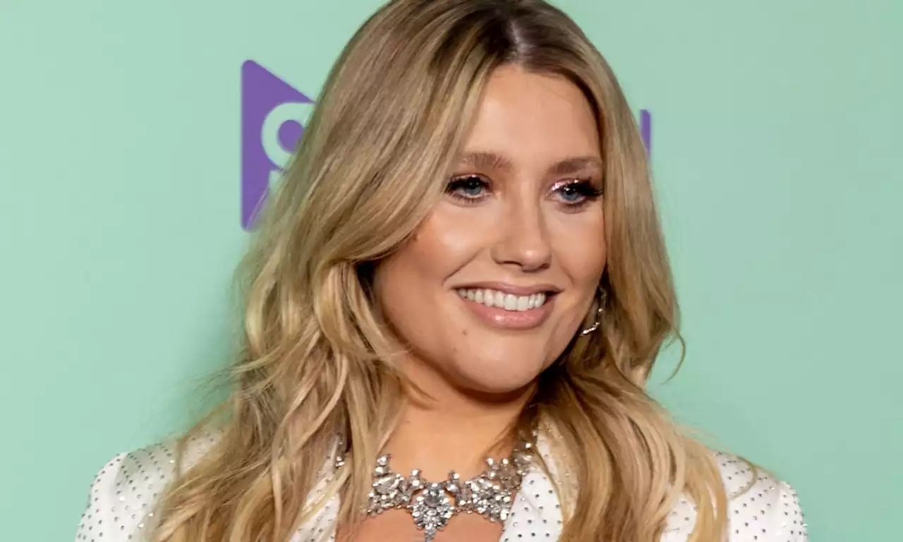 Ella Henderson's £70k engagement ring is giving us Meghan Markle vibes