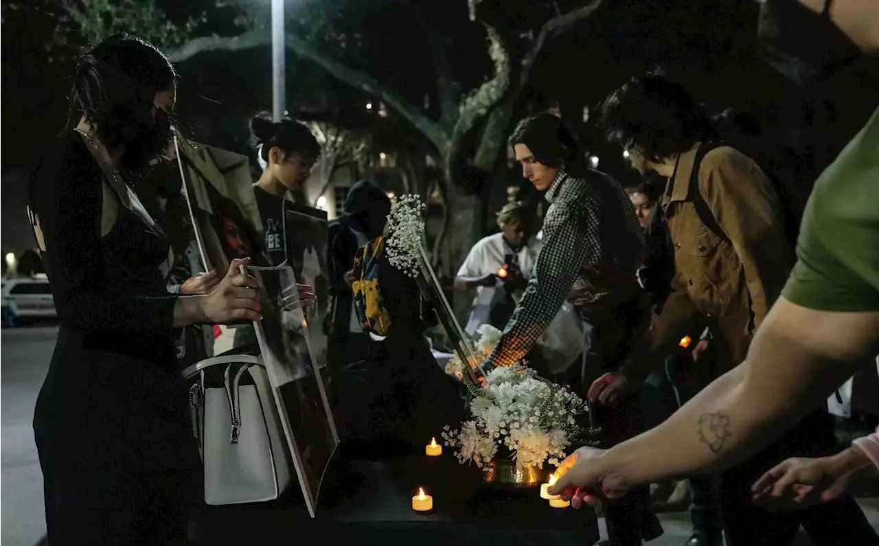 Activists hold vigil at Harris County Jail amid deaths