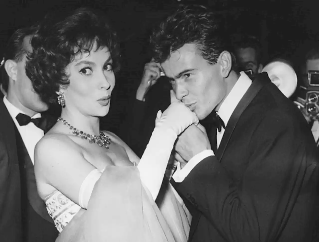 Italian film legend Gina Lollobrigida dies at age 95