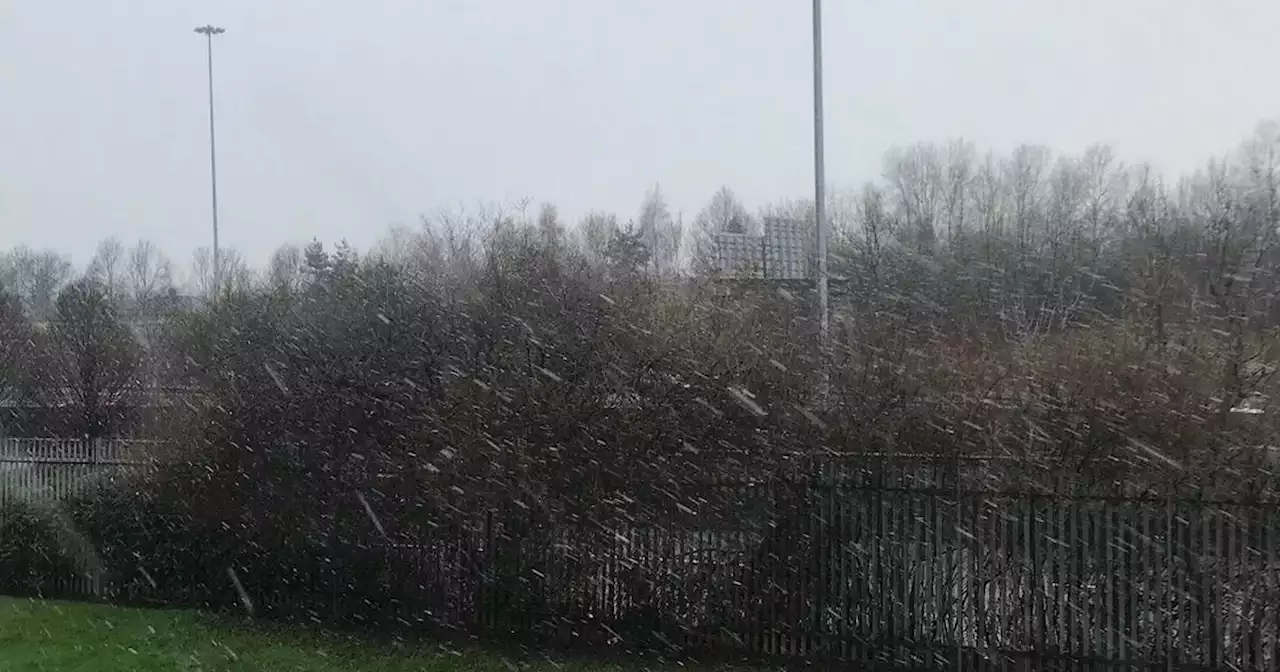 LIVE: Met Office weather warning issued as snow falls in Greater Manchester