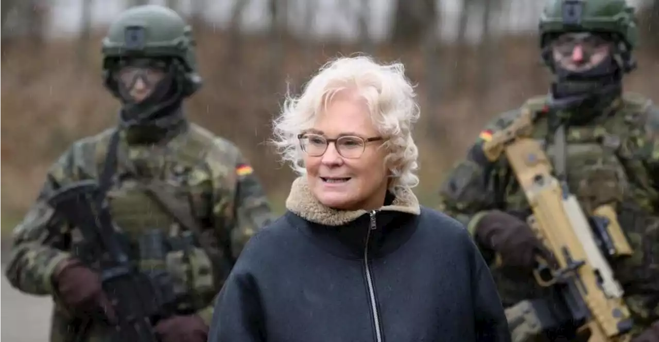 Verteidigungsministerin Lambrecht tritt zurück