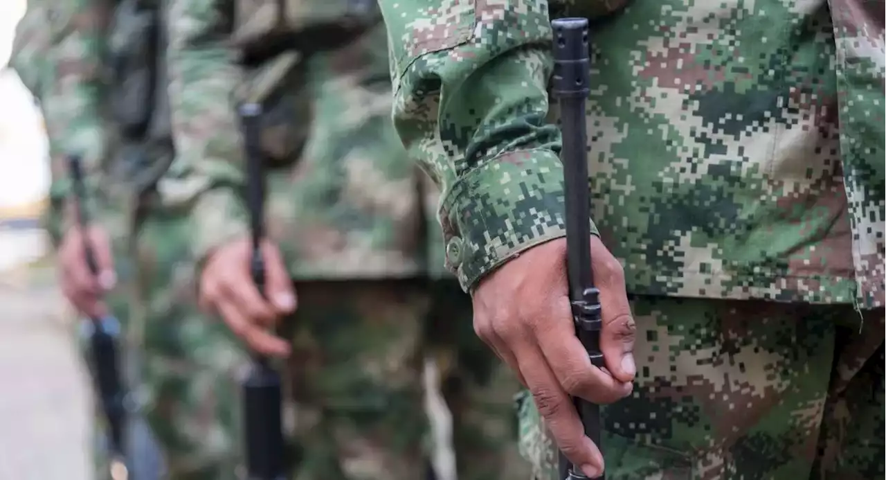 Tres militares fueron secuestrados: disidencias de las Farc los bajaron de un bus - Pulzo