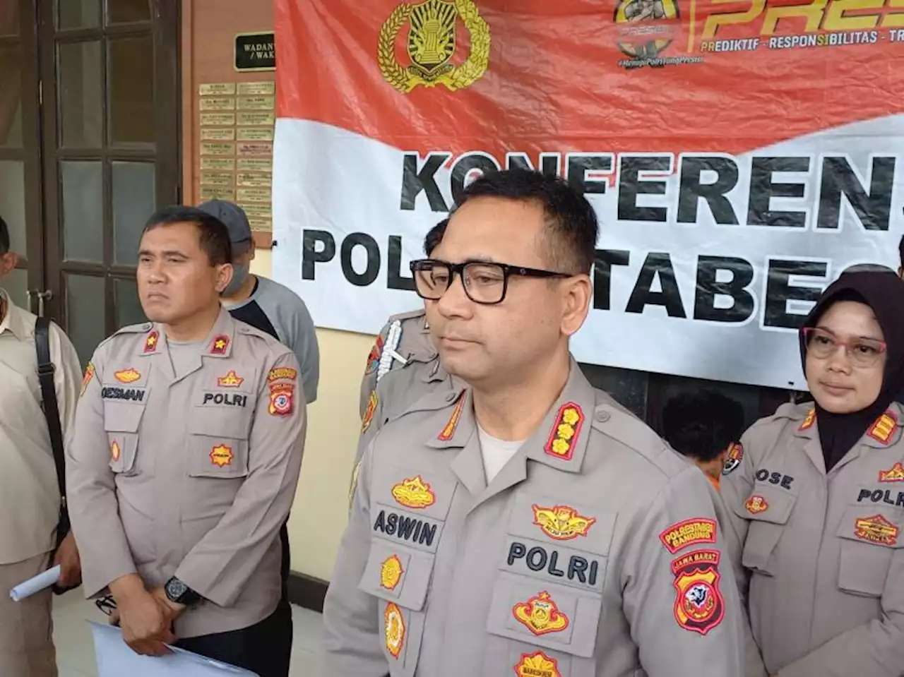 Puluhan Anggota Kelompok Motor Diamankan, Polrestabes Bandung Temukan Miras |Republika Online