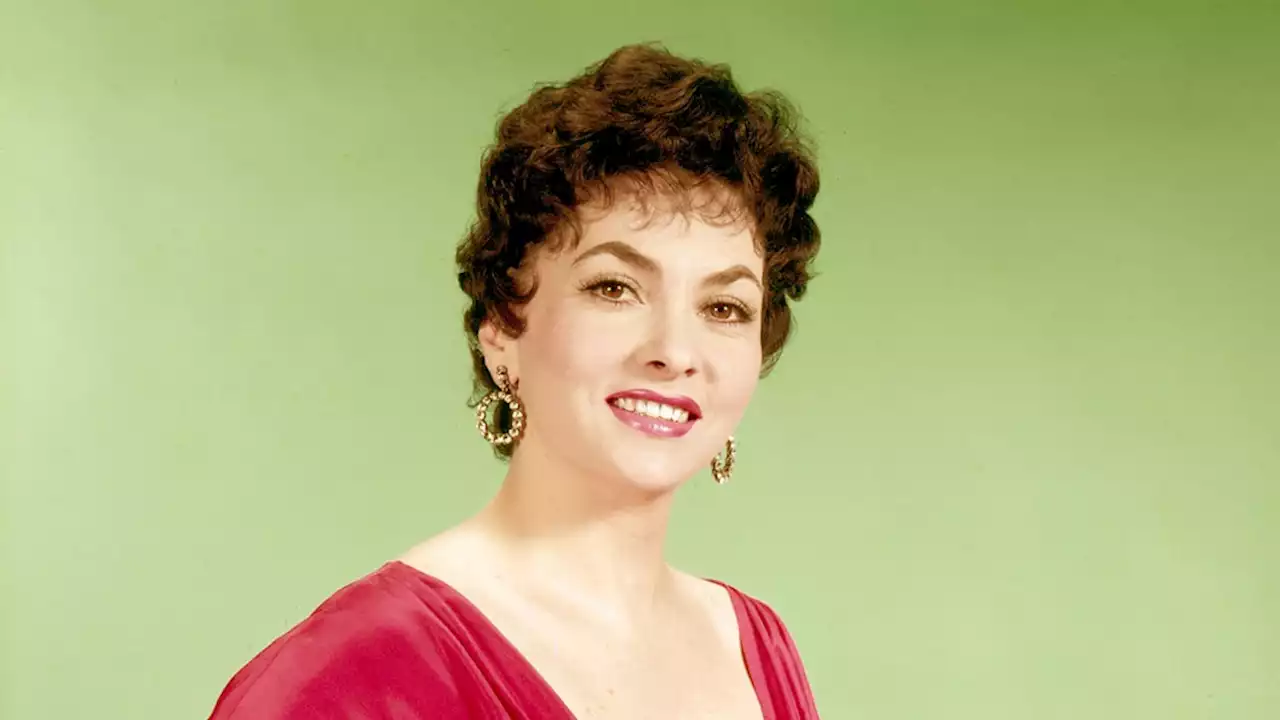 Gina Lollobrigida, Legendary Italian Screen Siren, Dies at 95