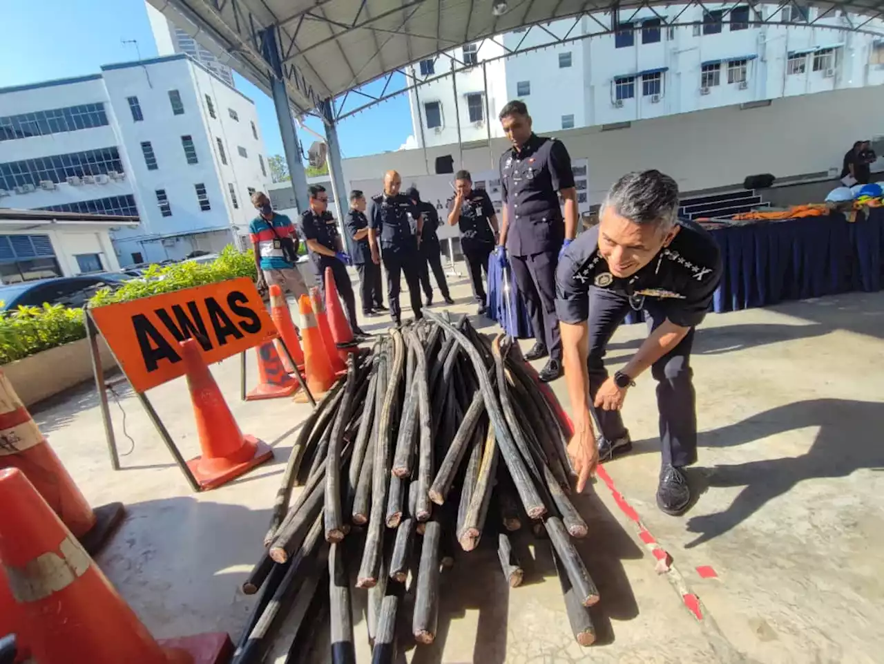 Sindiket curi kabel tumpas, sub kontraktor antara ditahan polis