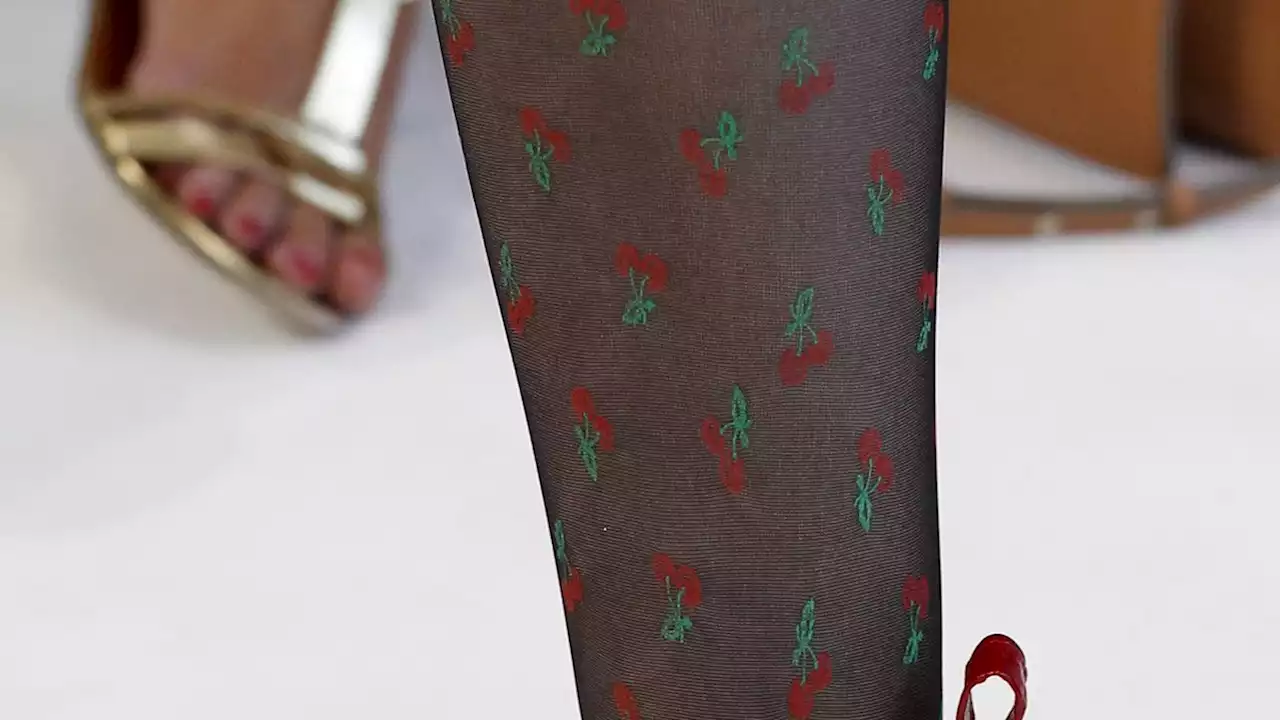 Is It Ever Okay to Wear Pantyhose and Open-Toe Shoes? The Runway Says Yes