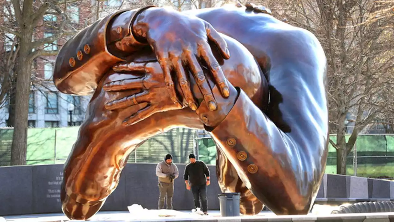 Sculpture commemorates Rev. Martin Luther King Jr. and Coretta Scott King in Boston