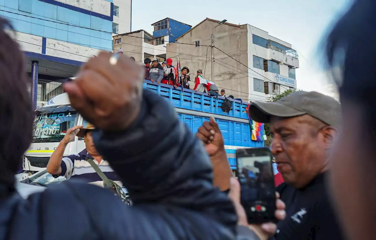 Au Pérou, les manifestants font pression sur la présidente