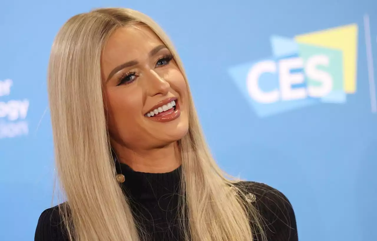 Paris Hilton ironise sur la capitale française pour faire la promo des JO