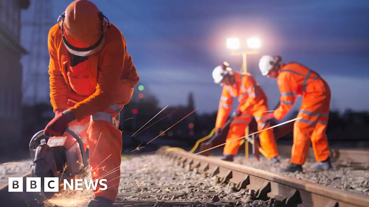 Northern Ireland jobs market still strong with payrolls rising