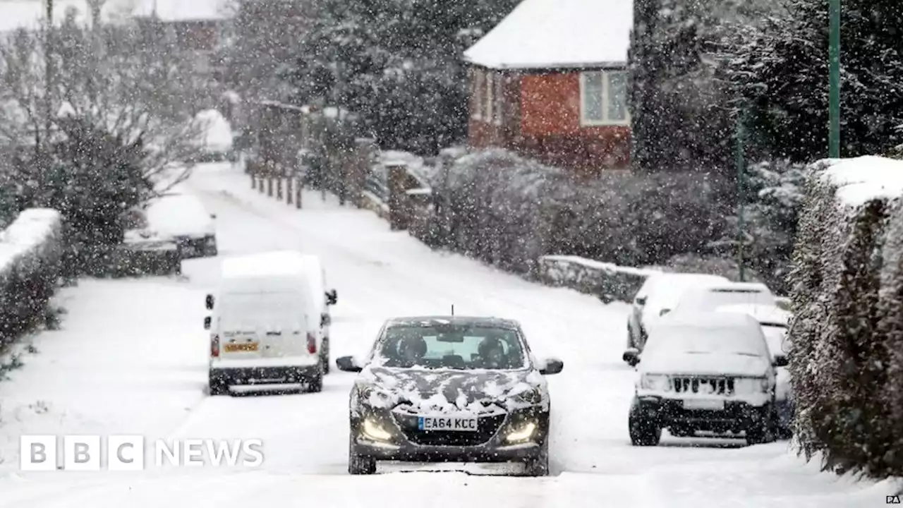 How to drive in snow and icy weather