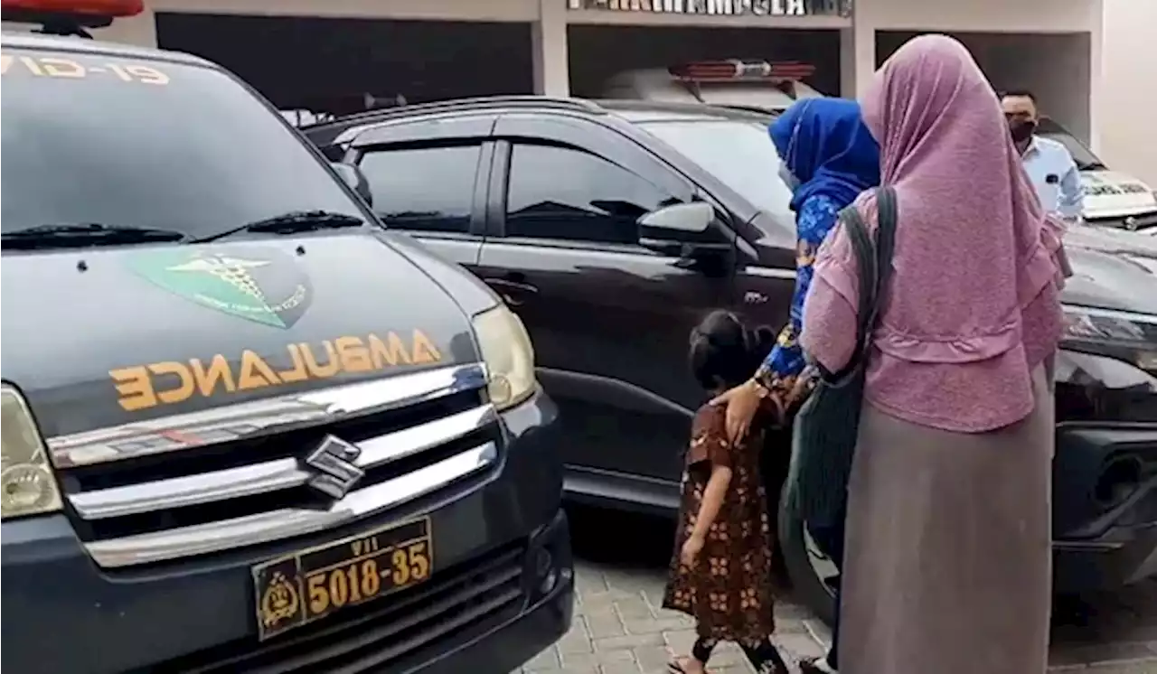 Korban Kasus Sekeluarga Keracunan di Bekasi Dipindah ke RS Polri